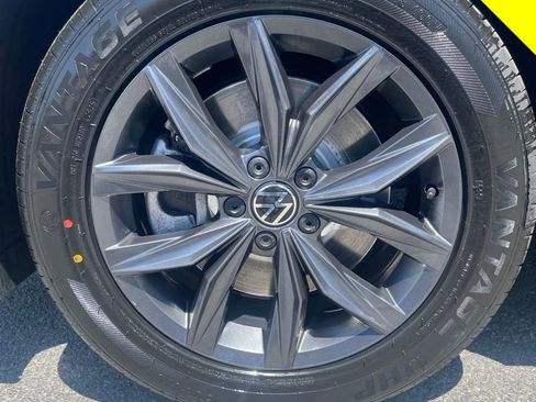 Certified 2023 Volkswagen Tiguan SE AWD/4WD image 10