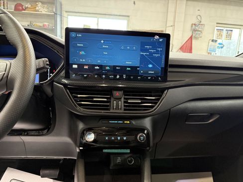 New 2026 Ford Escape ST-Line w/ Tech Pack #1 AWD/4WD image 16
