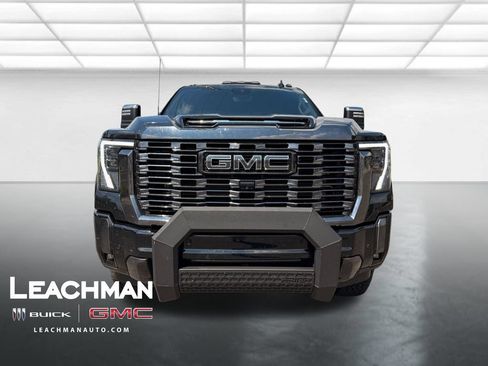 Used 2024 GMC Sierra 2500 Denali Ultimate AWD/4WD image 9