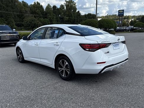 Used 2022 Nissan Sentra SV image 5