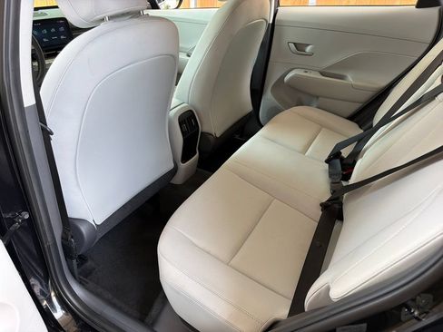 Used 2025 Hyundai Kona SEL FWD image 29