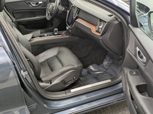 Used 2024 Volvo S60 B5 Plus image 21