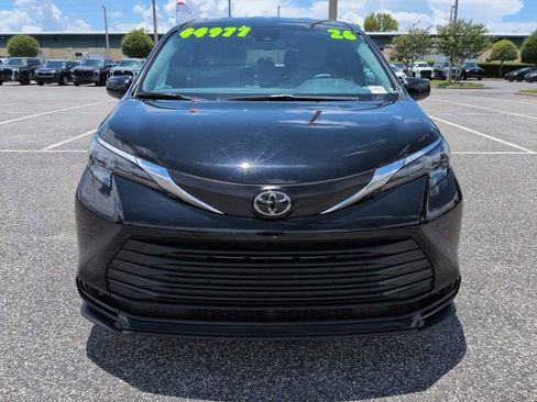 Certified 2026 Toyota Sienna LE FWD image 9
