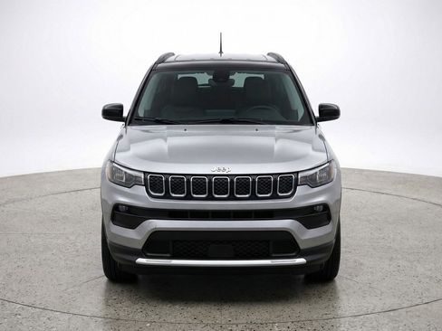 Used 2025 Jeep Compass Limited image 2