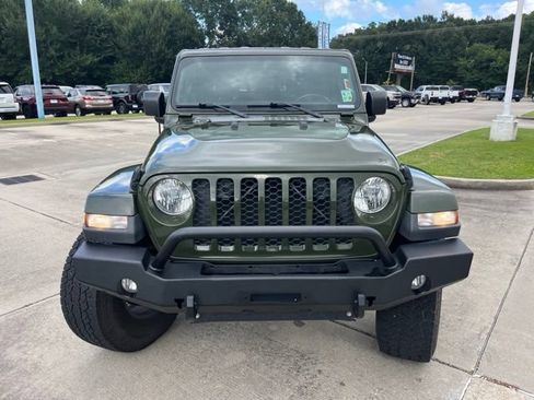 Used 2022 Jeep Gladiator Sport AWD/4WD image 11