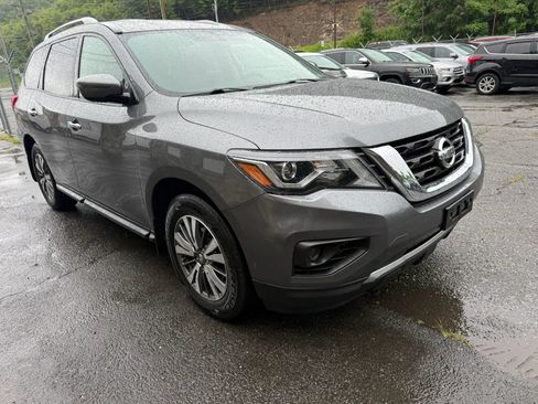 Used 2019 Nissan Pathfinder S AWD/4WD image 3