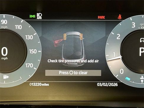 Used 2023 Land Rover Range Rover Evoque SE image 12