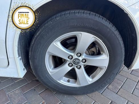 Certified 2020 Toyota Sienna LE image 9