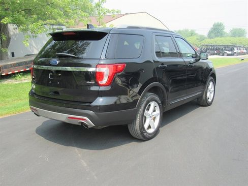 Used 2016 Ford Explorer XLT w/ Equipment Group 202A AWD/4WD image 6