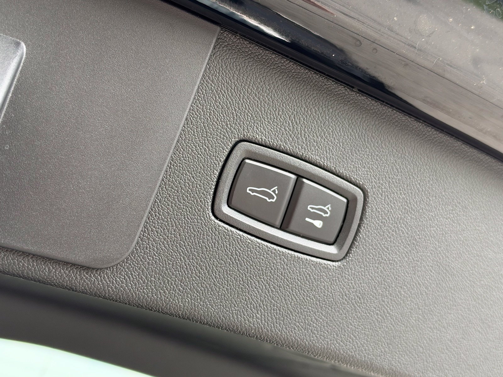 Certified 2023 Porsche Cayenne AWD/4WD image 20