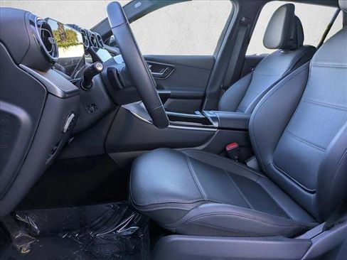 Certified 2025 Mercedes-Benz GLC 300 image 19