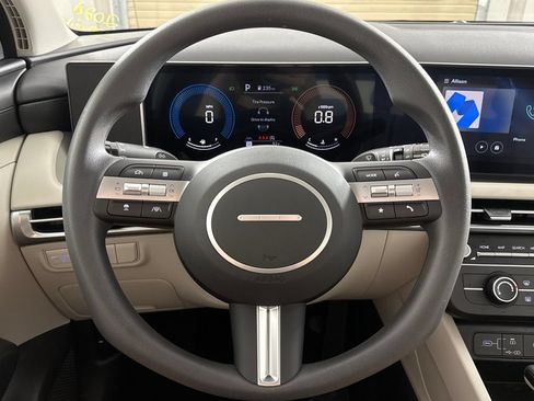 Used 2026 Hyundai Tucson SE FWD image 17