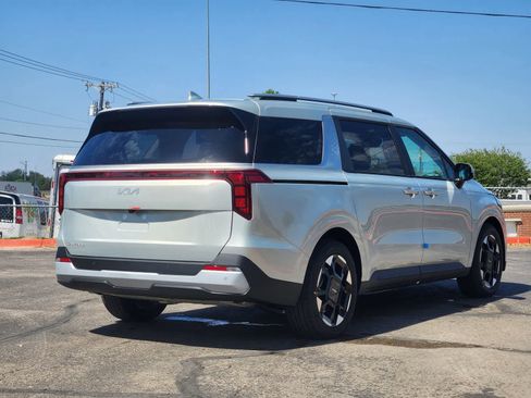 New 2026 Kia Carnival EX image 5