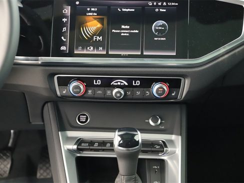 New 2025 Audi Q3 2.0T Premium image 20