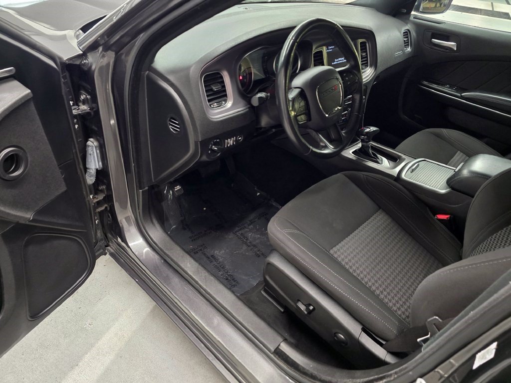 Used 2023 Dodge Charger SXT RWD image 14