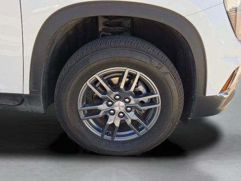 Used 2025 GMC Acadia Elevation image 30