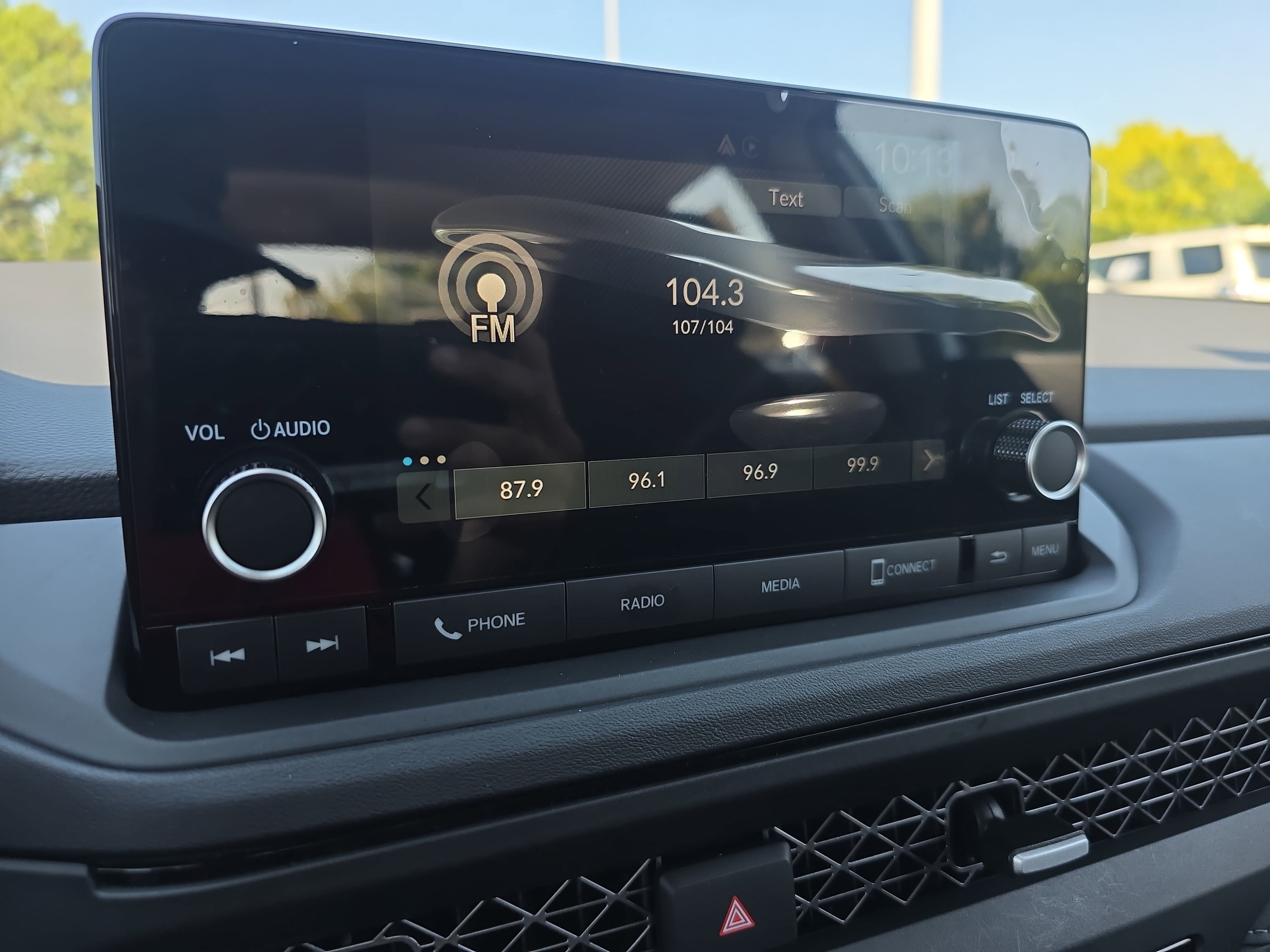 Certified 2025 Honda Accord SE image 20