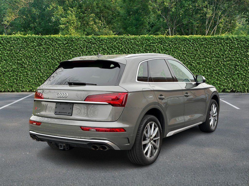 Used 2023 Audi SQ5 Premium Plus w/ Premium Plus Package AWD/4WD image 3