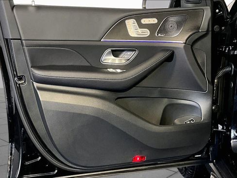 New 2026 Mercedes-Benz GLS 450 4MATIC image 11