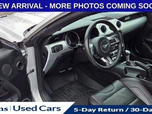 Used 2015 Ford Mustang GT Premium image 3