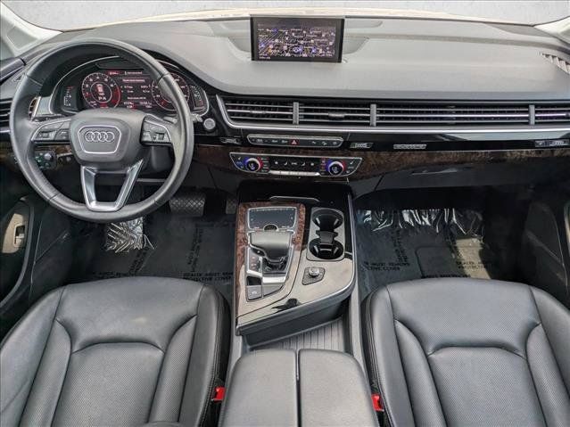 Used 2018 Audi Q7 3.0T Prestige w/ Prestige Package AWD/4WD image 17