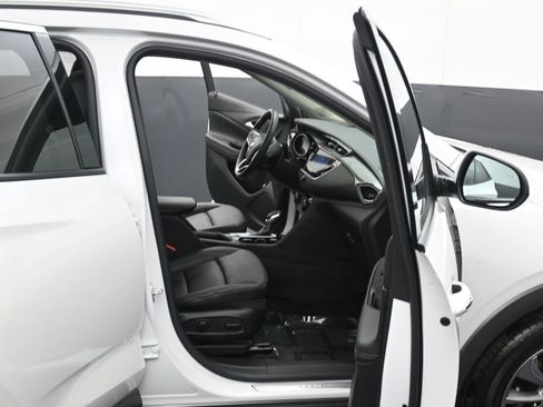 Certified 2023 Buick Encore GX Essence w/ Experience Buick Package FWD image 9