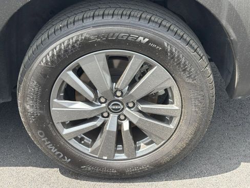Used 2025 Nissan Pathfinder SV AWD/4WD image 29
