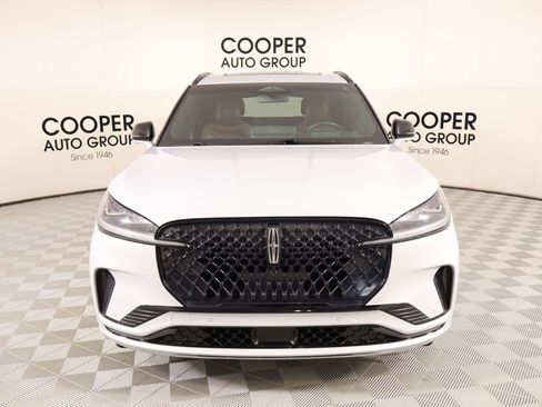 Used 2025 Lincoln Aviator Reserve w/ Equipment Group 201A AWD/4WD image 9
