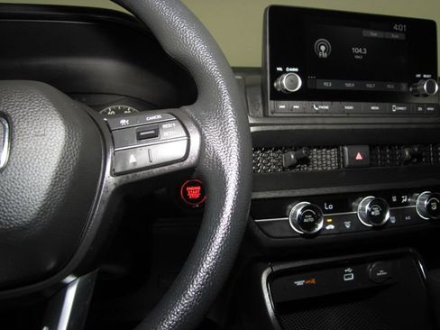 Used 2025 Honda CR-V LX image 6