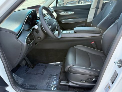 Used 2025 Genesis GV70 2.5T w/ Advanced Package image 11