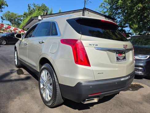 Used 2017 Cadillac XT5 Premium Luxury AWD/4WD image 2
