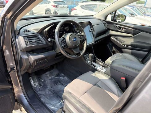 Used 2024 Subaru Ascent Onyx Edition AWD/4WD image 2