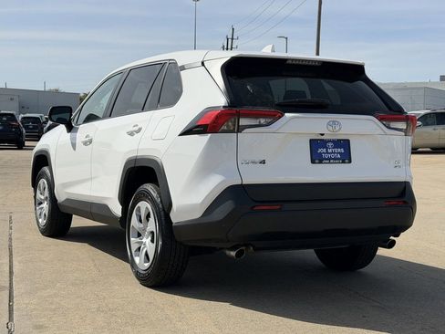 Used 2025 Toyota RAV4 LE image 7
