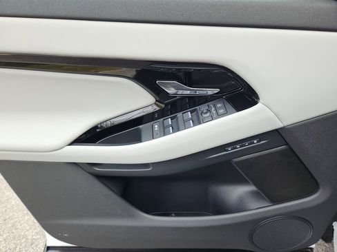 New 2026 Land Rover Range Rover Evoque S image 24