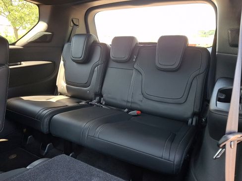 Used 2026 Nissan Armada PRO-4X w/ Captain's Chari Seat Package AWD/4WD image 10