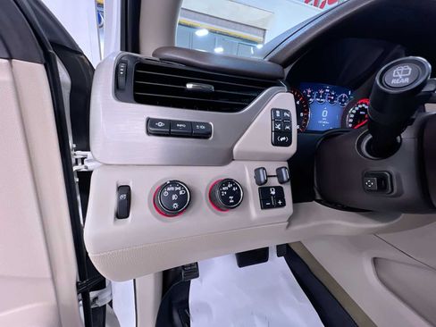 Used 2016 GMC Yukon XL Denali w/ Open Road Package AWD/4WD image 15