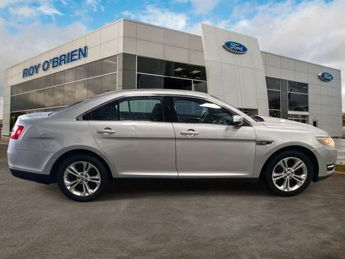 Used 2013 Ford Taurus SEL image 5