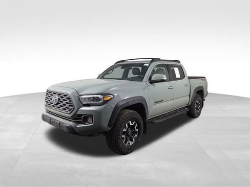 Used 2023 Toyota Tacoma TRD Off-Road w/ TRD Premium Off Road Package image 2