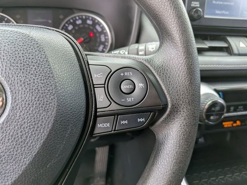 Used 2019 Toyota RAV4 XLE FWD image 29