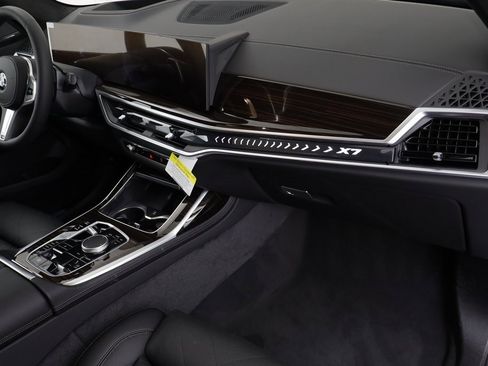 New 2026 BMW X7 xDrive40i w/ M Sport Package image 21