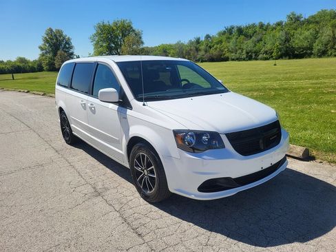 Used 2014 Dodge Grand Caravan SE FWD image 5