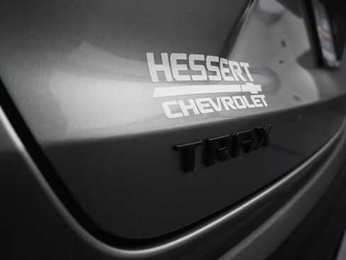 Used 2025 Chevrolet Trax RS w/ Driver Confidence Package FWD image 31