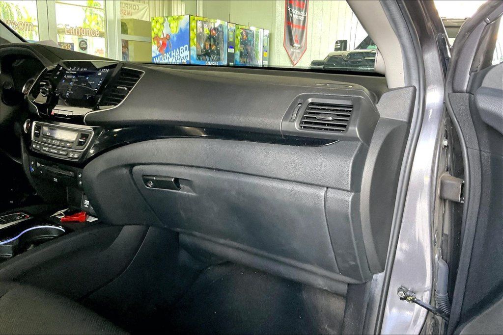 Used 2022 Honda Pilot Touring image 23