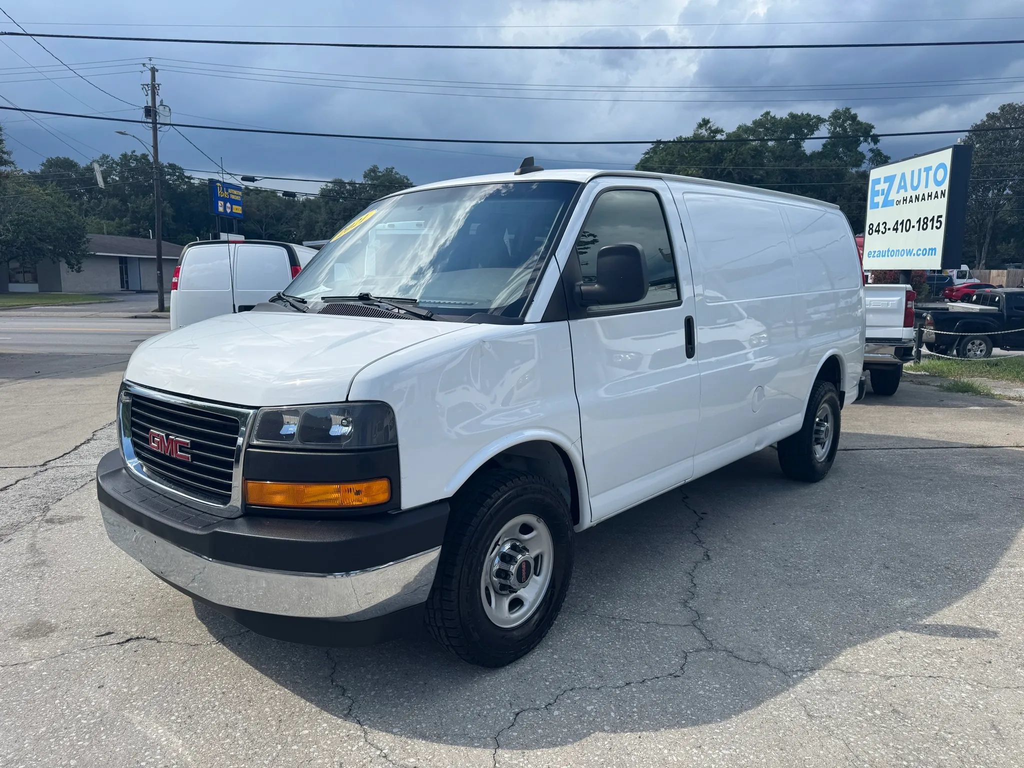 Used 2021 GMC Savana 2500 w/ Driver Convenience Package RWD image 5
