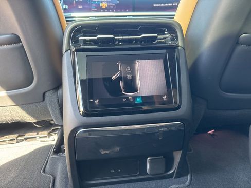 New 2025 Cadillac Escalade IQ Luxury 2 image 24