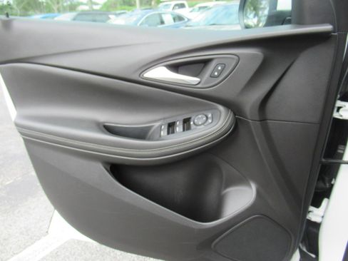 Used 2025 Buick Encore GX Preferred FWD image 20