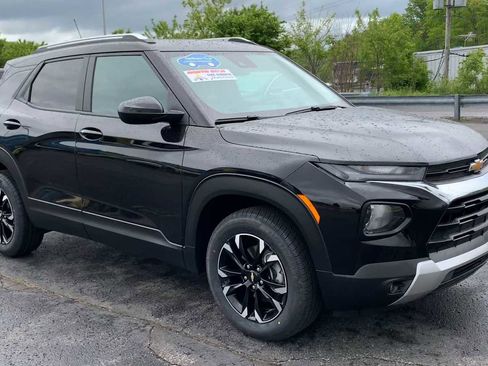 Certified 2023 Chevrolet TrailBlazer LT w/ Convenience Package AWD/4WD image 2