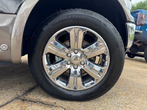 Used 2019 Ford F150 King Ranch w/ Equipment Group 601A Luxury AWD/4WD image 17
