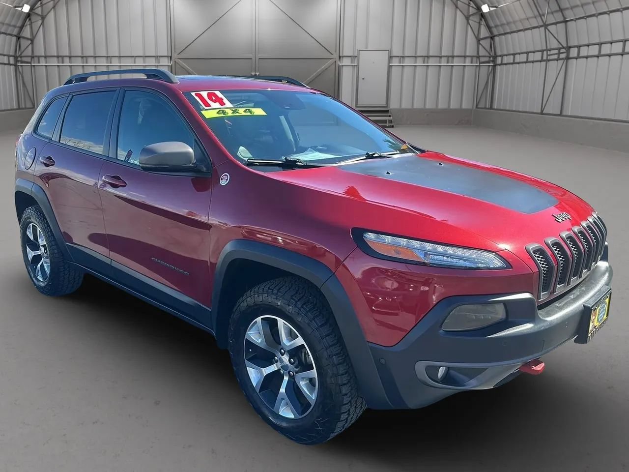 Used 2014 Jeep Cherokee Trailhawk w/ Technology Group AWD/4WD image 2