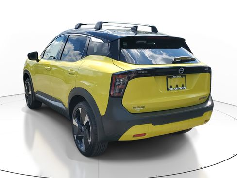 New 2026 Nissan Kicks SR w/ SR Premium Package image 5